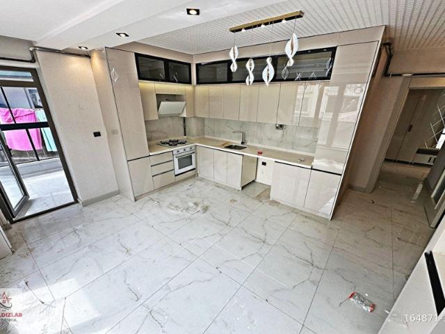 SİTE KONSEPTİNDE YERDEN ISITMALI G.ODALI E.BANYOLU 4+1 SATILIK DAİRE