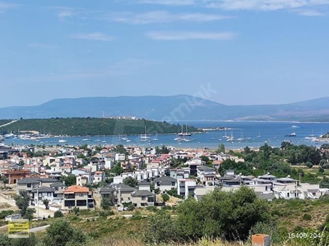 SIĞACIK'TA MUHTEŞEM MANZARALI %2040 200m2 ARSA