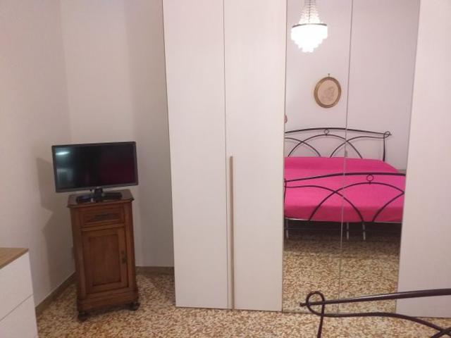 Si affitta camera ammobiliata Via Della Viola 5/2 zona Santa Viola BO