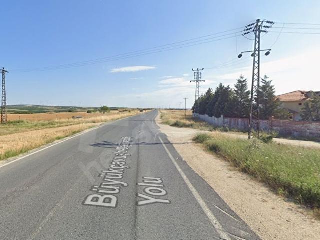 SİLİVRİ ÇANTA BALABAN'DA VİLLALARA CEPHE CADDE ÜZERİ 300M2 ARSA