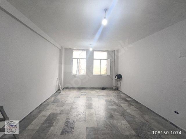 SİLİVRİ ALİBEY MH ÇARŞI MERKEZİNDE SATILIK 25M2 İŞYERİ ACİLL