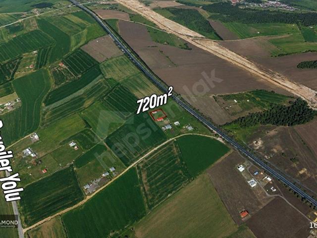 SİLİVRİ ÇAYIRDEREDE HİSSELİ 720M2 TARLA