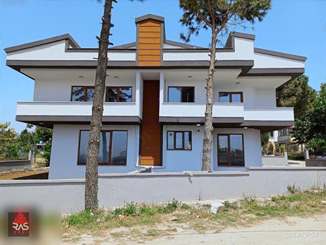SİLİVRİ GÜMÜŞYAKA PLAJA YÜRÜME 2DK DENİZ MANZARALI KELEPİR VİLLA