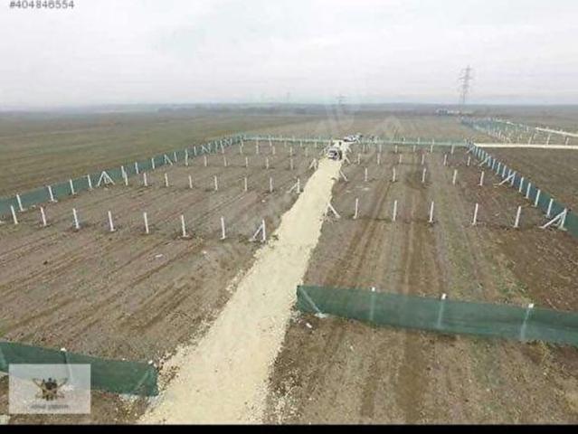 SİLİVRİ GÜMÜŞYAKADA SATILIK HİSSE 411 M2 ETRAFI ÇEVRİLİ TARLA