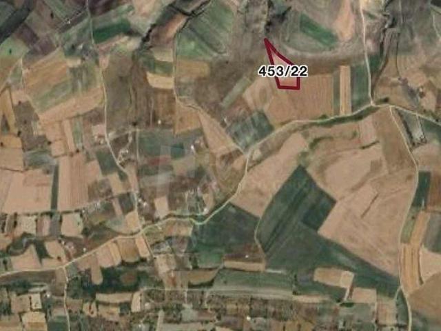 SİLİVRİ DEĞİRMENKÖY SATILIK ETRAFI ÇEVRİLİ TARLA
