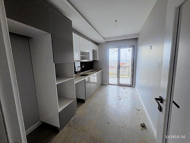 SİLİVRİ ŞEHİR MERKEZİNDE FUL DENİZ MANZARALI SATILIK SIFIR DAİRE