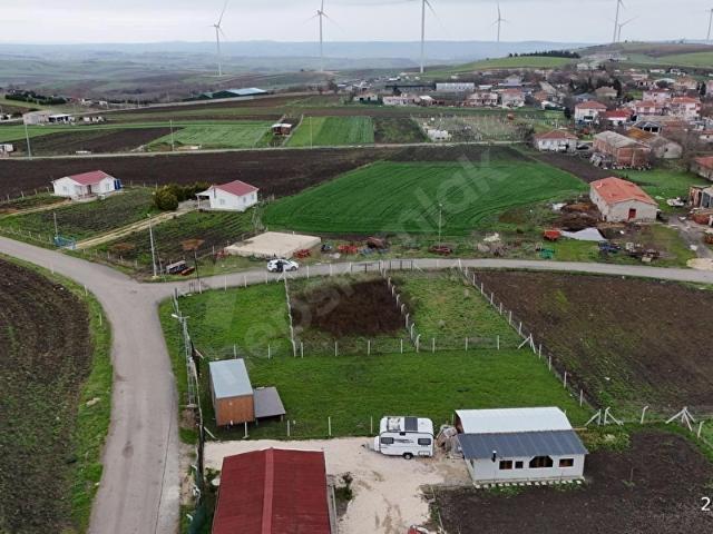 SİLİVRİ KADIKÖYDE KÖY İÇİ MÜKEMMEL KONUM KÖŞE PARSEL İMARA SINIR