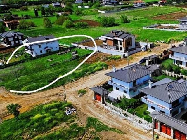 SİLİVRİ ORTA KÖYDE SATILIK KUPON VİLLA ARSASI
