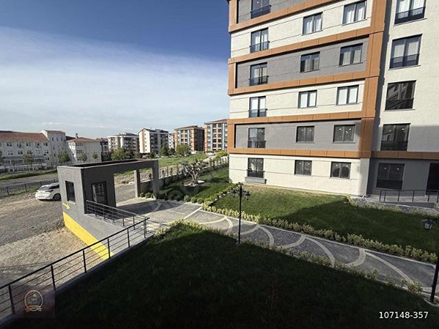 SİLİVRİ ÜNİVERSİTE BÖLGESİNDE SATILIK 2+1 DAİRE