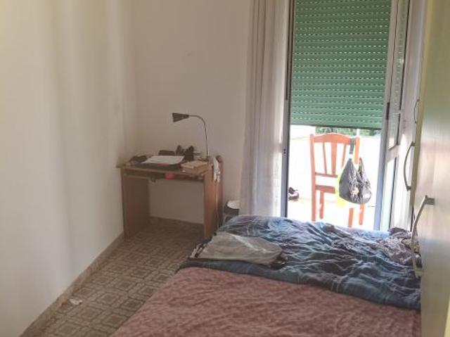 Si libera da settembre ampia stanza singola in zona Mazzini via Carlo Carli