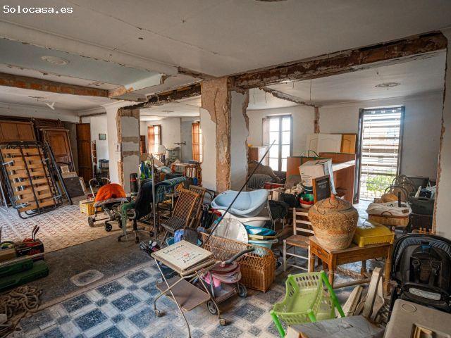 Si lo que buscas es espacio, buena ubicación y un proyecto con futuro, este edificio en pleno corazó