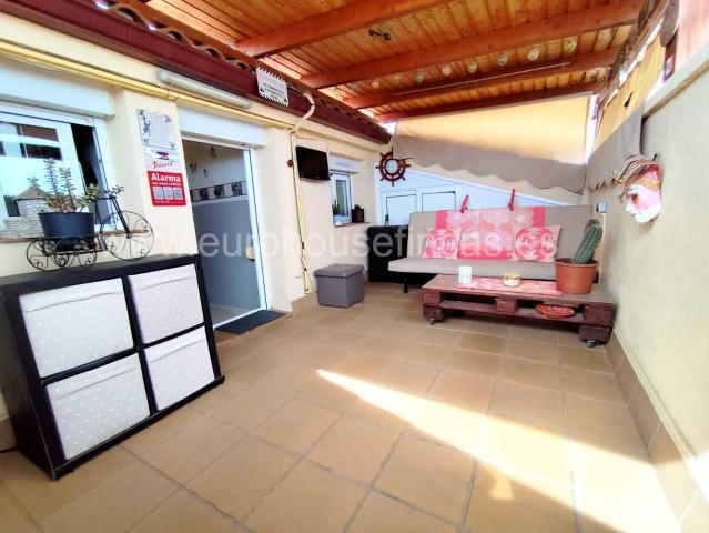 ¡Si lo que buscas es una vivienda con luz natural durante todo el día, esta es tu casa! ¡Dúplex en Gavá!