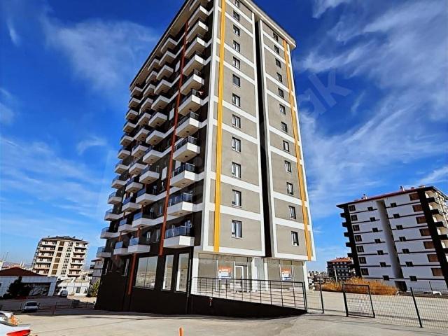 SİNCAN BULVAR Z SİTESİNDE ARAKAT GÜNEYBATI CEPHELİ 1+1 DAİRE