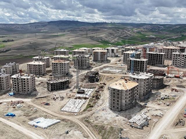 SİNCAN Y.PEÇENEK'TE 1,50 EMSAL 85 M2 SATILIK FIRSAT ARSA