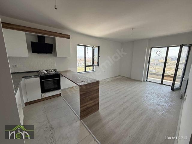 SİNCAN YENİ ÇİMŞİTTE 1+1 ŞEHİR MANZARALI SIFIR KATTA GENİŞ DAİRE