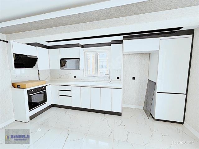 SİNERJİ'DEN ÇOK GENİŞ VE KULLANIŞLI FULL YAPILI ARA KAT ÖN CEPHE