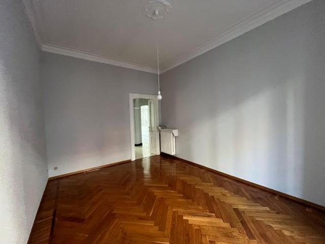 Si offre camera in affitto a 500€/mese in appartamento a 350 mt dal Politecnico