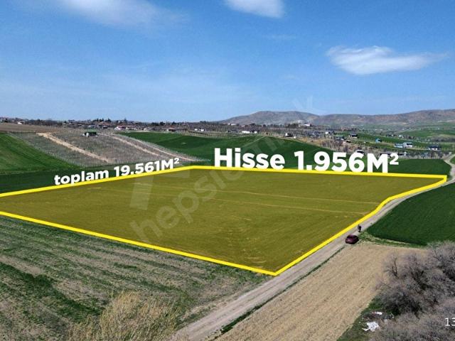SİRKELİ YOLUNA KOMŞU YOLA CEPHE YERLEŞİMİN MERKEZİNDE 1956 m2