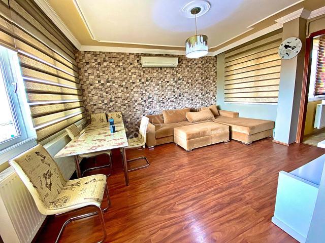 Simde'den Mithatpaşa Cad.paraleli Deniz Manzaralı Eşyalı Kiralık