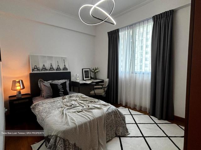 Simei Green Condominium D18, Condominium