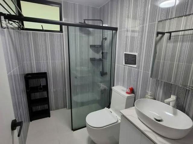 Simei Green Condominium D18, Condominium