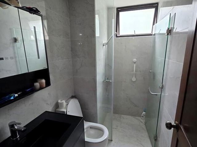 Simei Green Condominium D18, Condominium