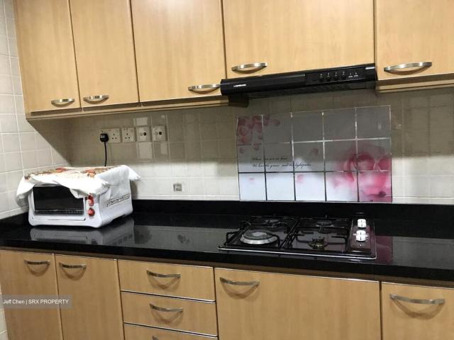 Simei Green Condominium D18, Condominium