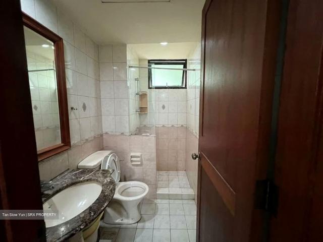 Simei Green Condominium D18, Condominium