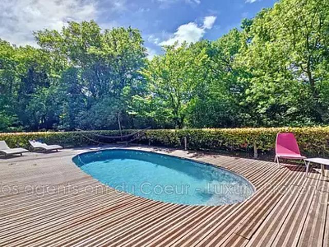 Simiane Collongue 13109 Achat / Vente maison 7 pièces t7 piscine parking