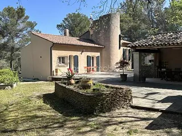 Simiane Collongue 13109 Achat / Vente maison 7 pièces t7 terrasse cave
