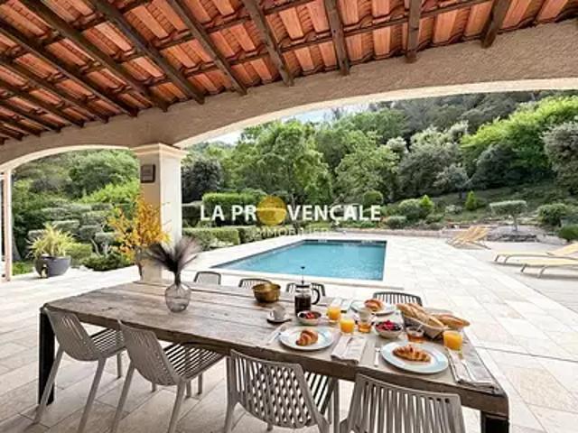 Simiane Collongue 13109 Achat / Vente maison 5 pièces t5 terrasse