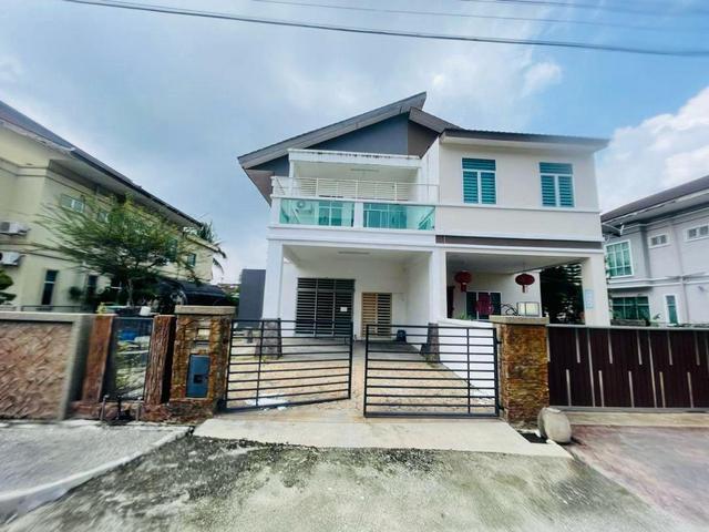 Simpang Amapat 2 Storey Semi D 4 Bedrooms For Rent