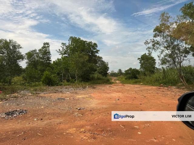 Simpang Renggam 16 Acres Land