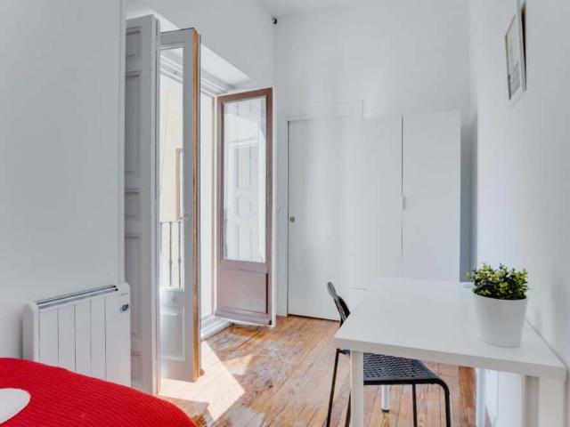Simpática habitación exterior en la Plaza Mayor