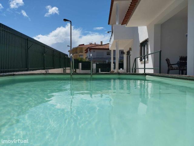 Simptica Moradia T3 em Alvide, Cascais