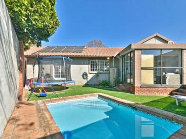 simplex townhouse with full cottage.