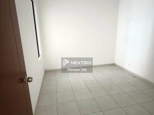 Simple yet beautiful garden with Belian patio Well maintained Kuching preferred location Perpetuity Title