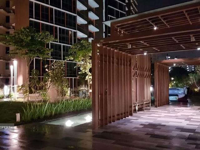 Sims Urban Oasis D14, Condominium