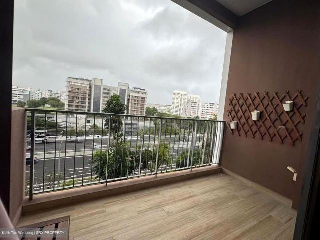 Sims Urban Oasis D14, Condominium