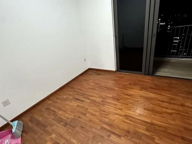 Sims Urban Oasis D14, Condominium