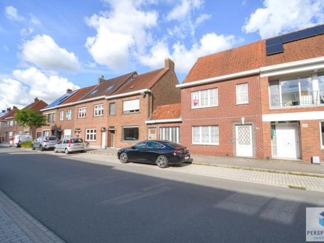 SINT ANDRIES TE RENOVEREN WONING met 3 SLPK ATELIER/.
