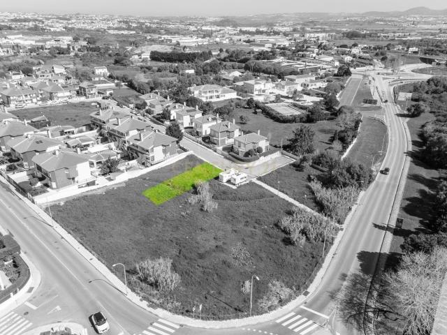 Sintra Lourel Lote de Terreno c/278,80m2 para Construção de Moradia Geminada