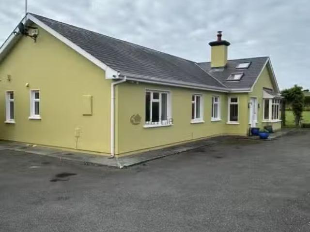 Sin, Coolacullig, Coachford, Co. Cork is for rent