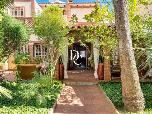 Sin duda esta casa no pasa desapercibida no sólo por su arqu. 386m² El Vendrell