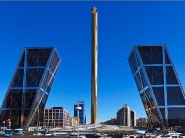 SIN HONORARIOS AL COMPRADOR—Estudio reformado próximo a Plaza Castilla
