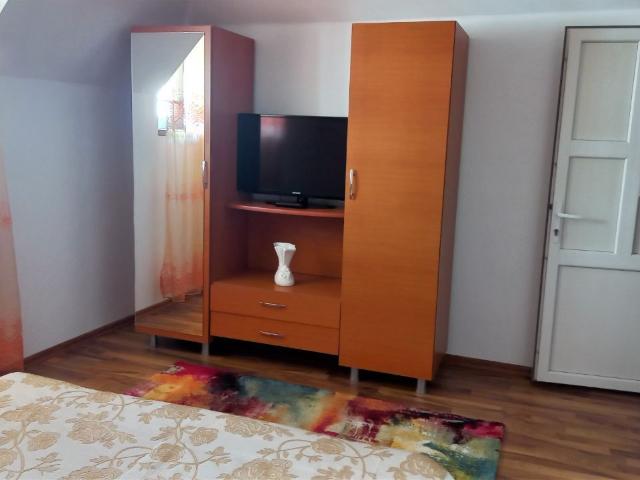 Sinaia ultracental, apartament 4 camere in mansarda vila P+E+M