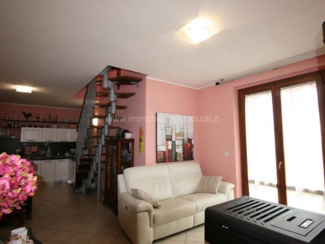 Sinalunga, frazione di Guazzino vendesi a breve distanza dal. 135m² Guazzino