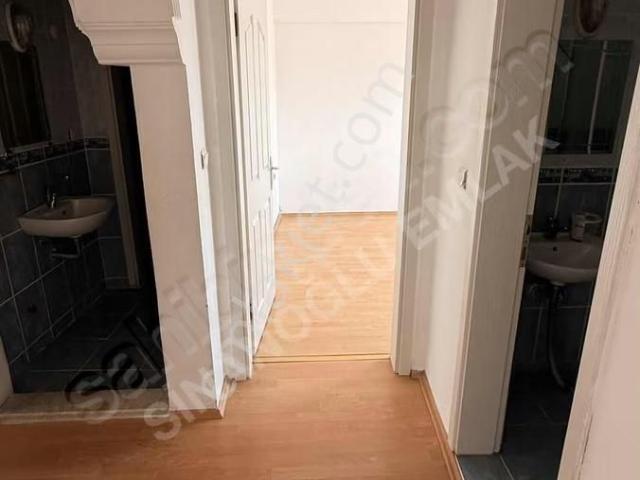 Sinanoğlu'dan Satılık Cadde Üzeri Masrafsız 2+1 Geniş Daire