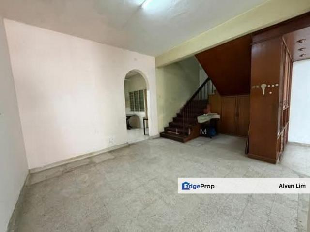 Sinar Suria, Guarded, 22x75, 2 Storey House, Freehold