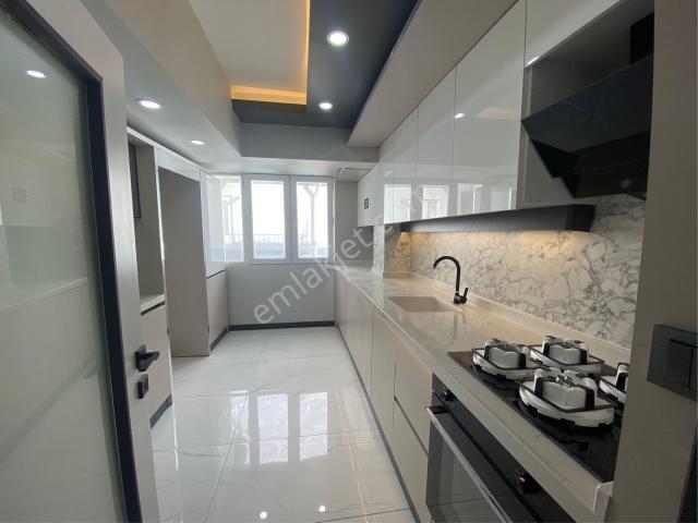 Sincan Akşemsettin Mahallesi 3 + 1 Üçüncü Katta Bağımsız Satılık Full Yapılı Daire